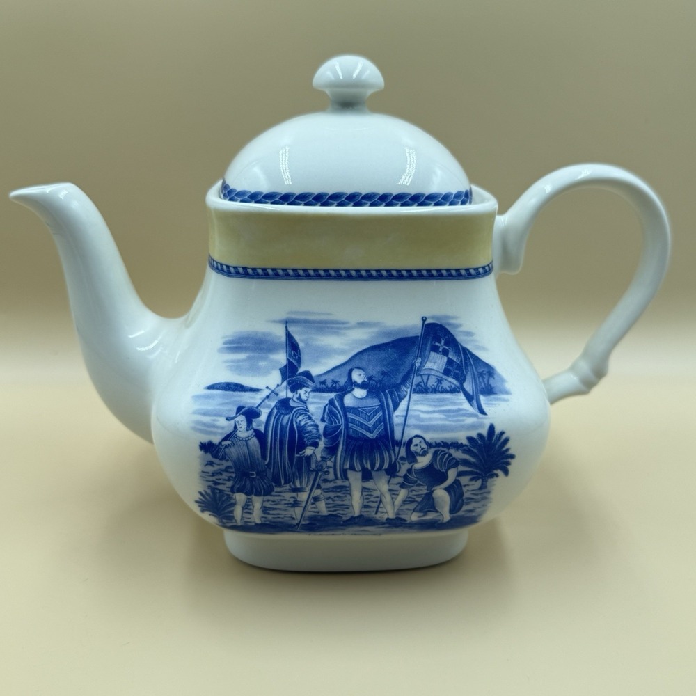 Churchill American Millennium Collection Teapot Vintage Nancy Meyers Style